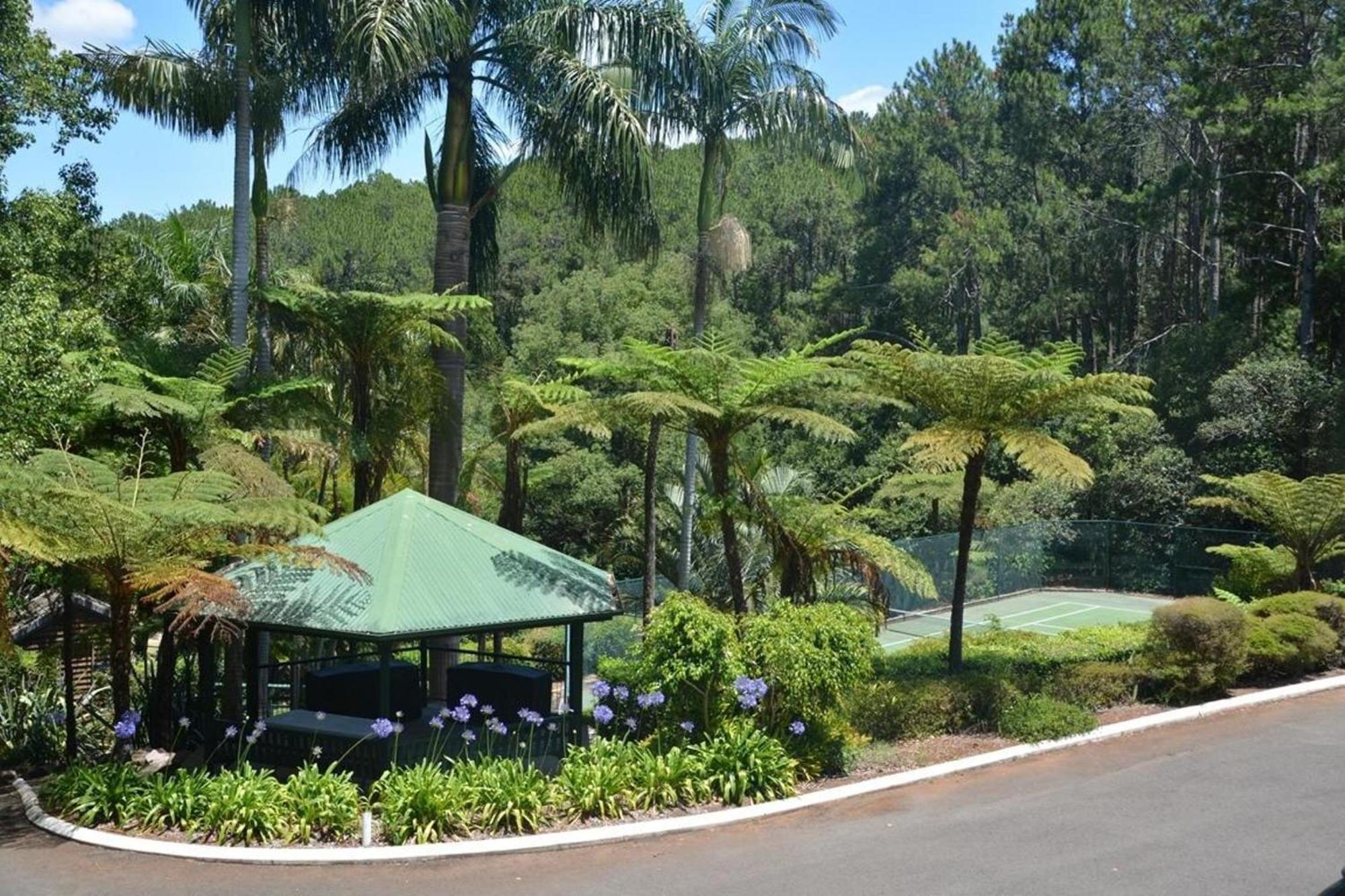 Montville Mountain Inn Exteriér fotografie