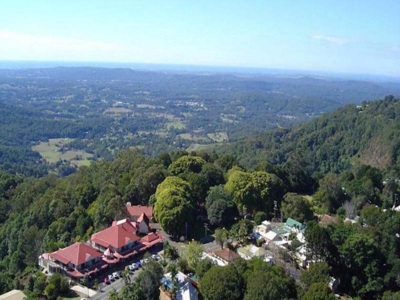 Montville Mountain Inn Exteriér fotografie