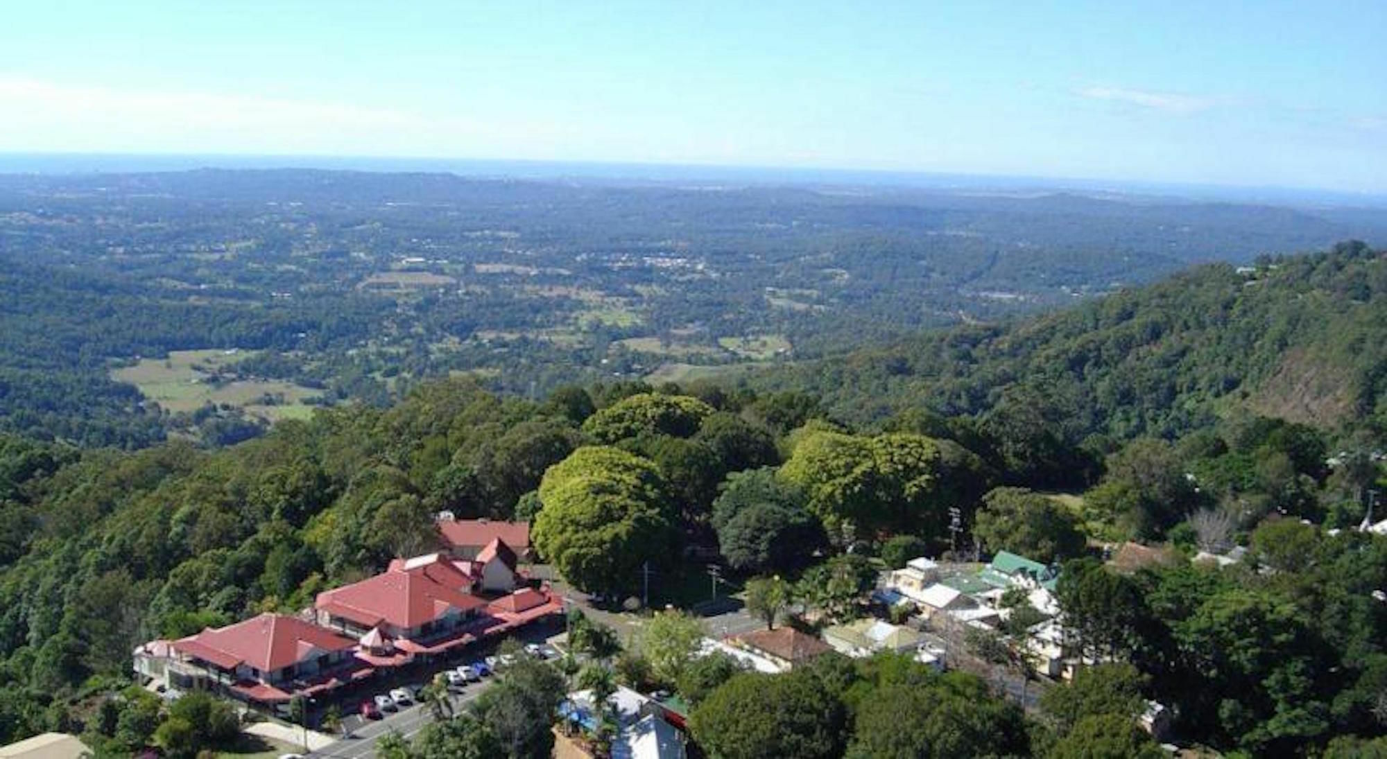 Montville Mountain Inn Exteriér fotografie